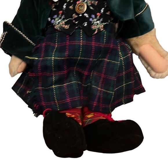 Vintage Cornelius Vanderbear "A Highland Fling" Bear nwt (1993) - Picture 3 of 4